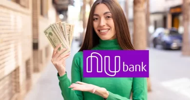 Pessoa utilizando o app Nubank para ganhar dinheiro com cashback e investimentos.