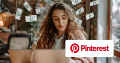 Mulher usando o Pinterest para ganhar dinheiro online.