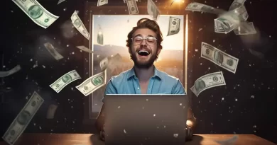 Pessoa digitando em um laptop com gráficos de crescimento e dinheiro na tela.