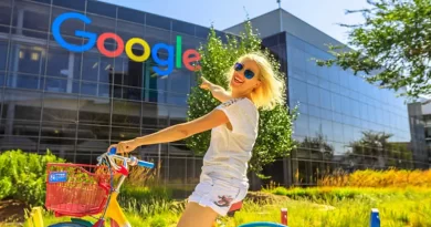 Logo do Google multicolorido com o nome da empresa em destaque.